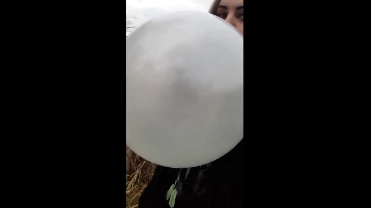 QueenOfBalloons Shaved Double Anal Experiment