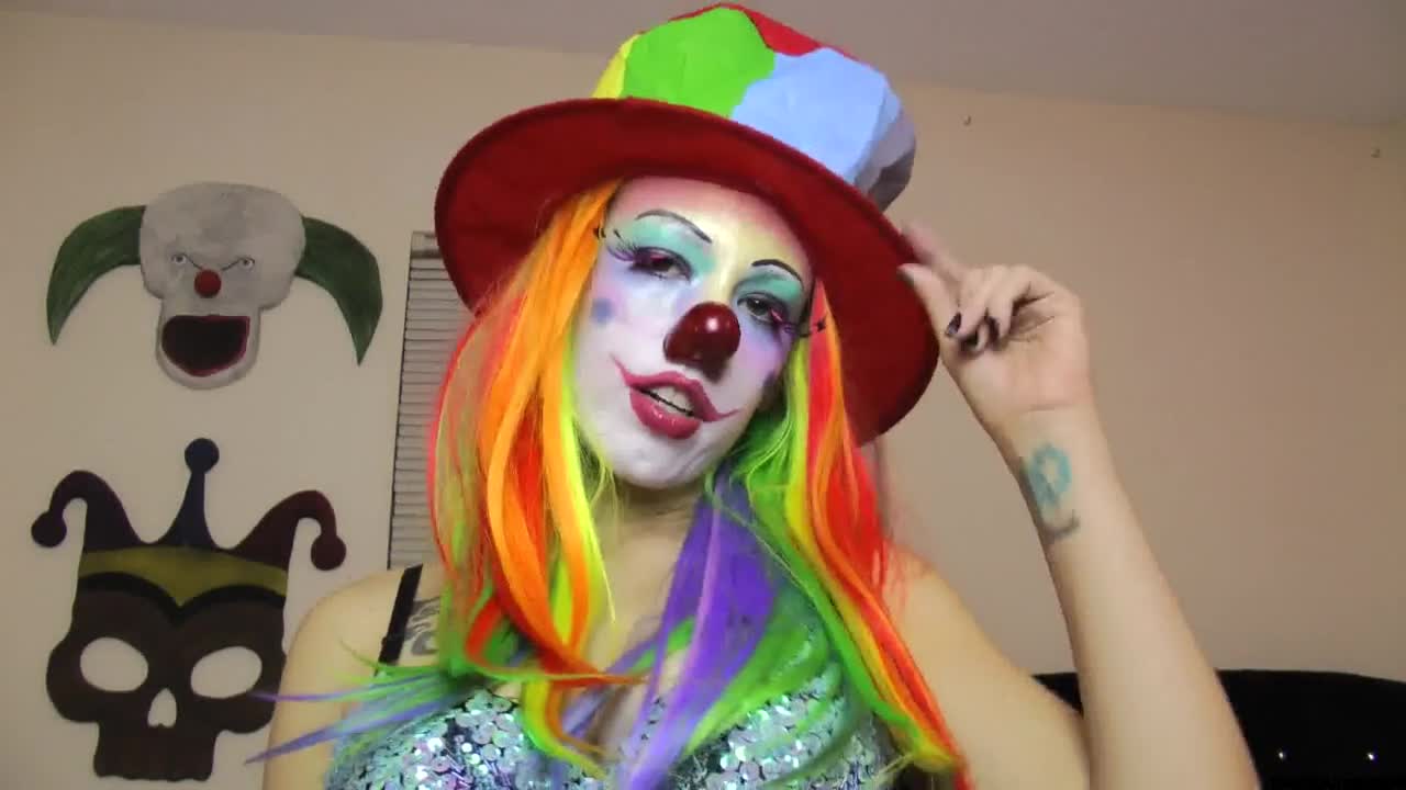 Kitzi Klown Skinny Women Bouncing Boobs Virtual Reality