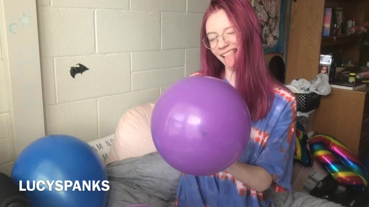 LucySpanks - Lesbians Pussy Shaving Achievements