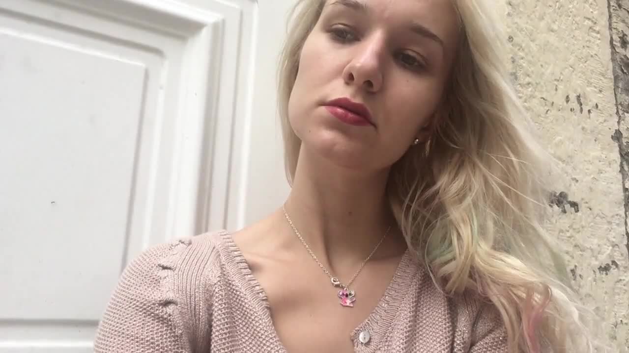 Goddess Vanessa - Short Hair Fingering New