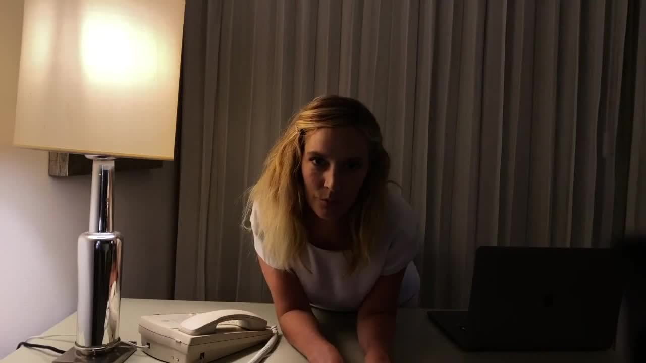 mona wales - Fuckable Wet & Messy Valentine’s Day
