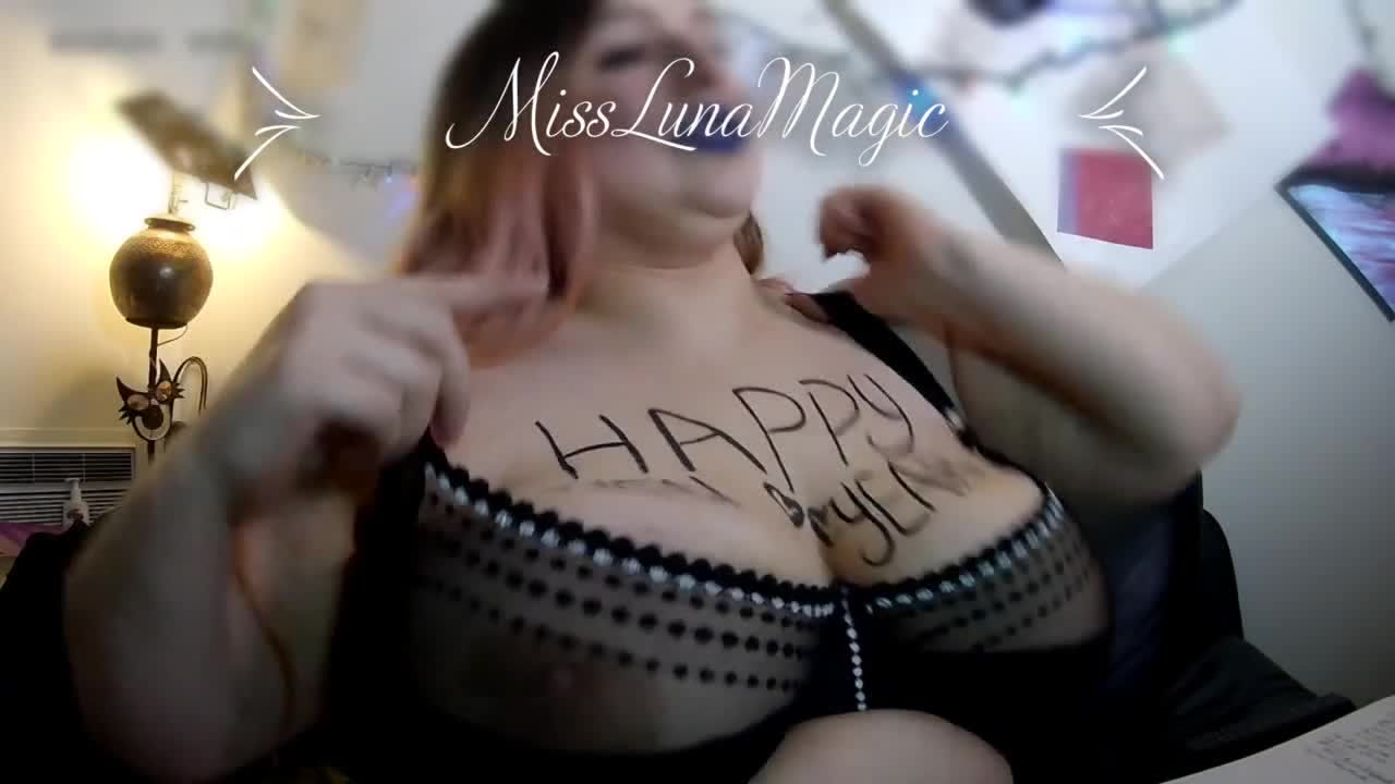 Miss_Luna_Magic - Gothic Food Porn Video editing
