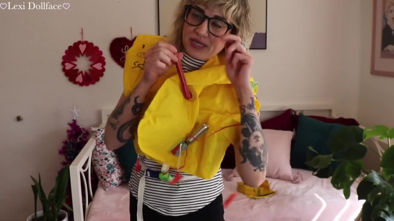 Lexi Dollface - Spanked Small Penis Encouragement Public Blowjob