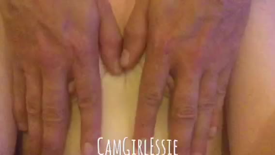 CamGirlEssie - Straight Throat Fetish Garden