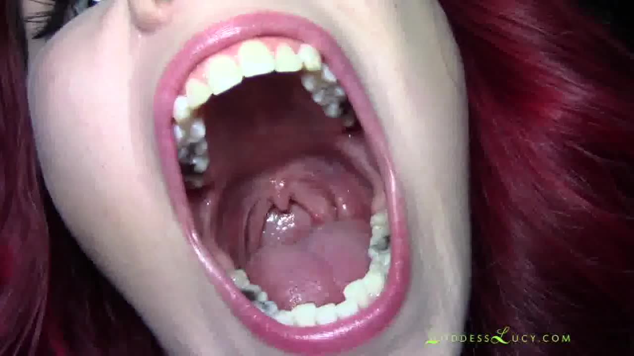 GoddessLucy Brunette Swallowing / Drooling Game