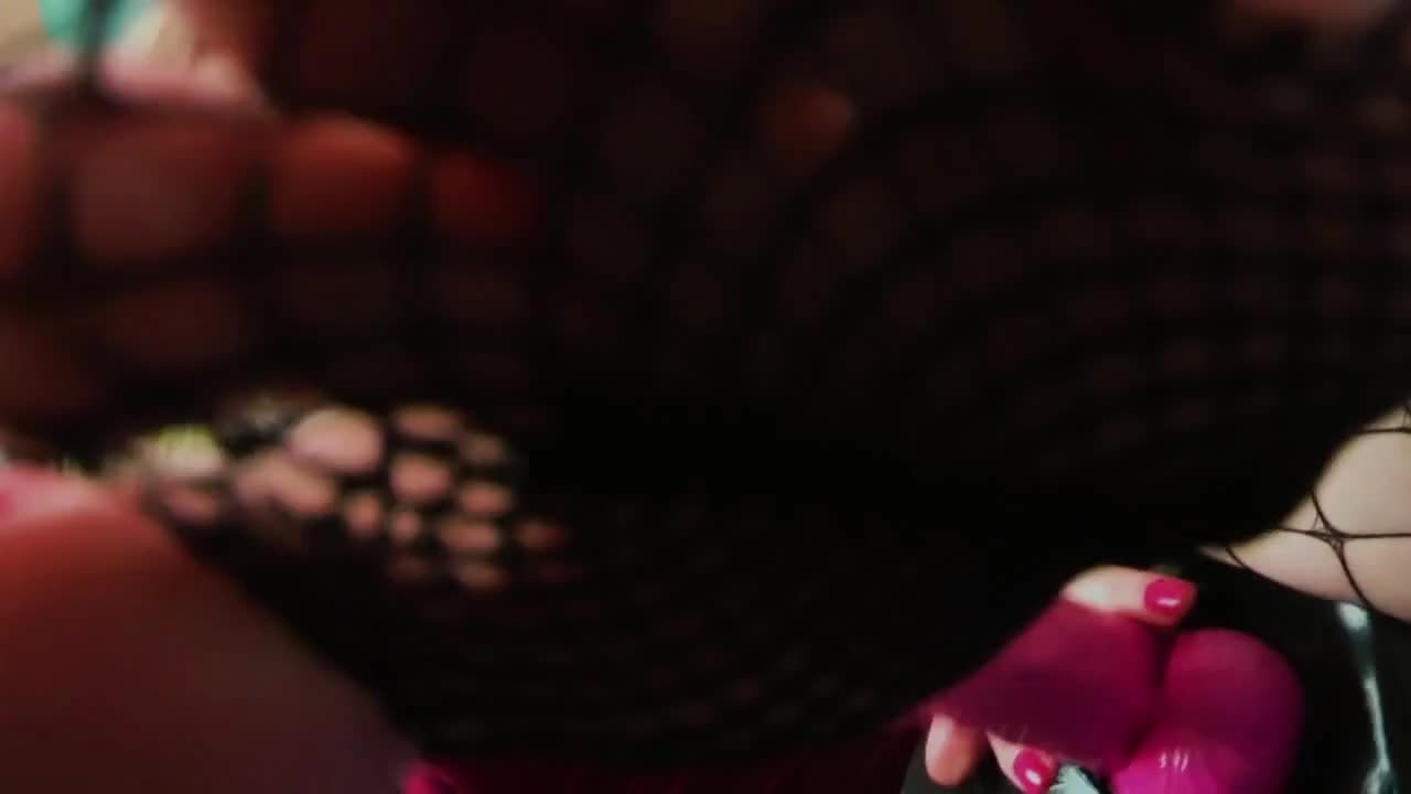 GoddessCeline - Petite Eye Fetish Slide Show