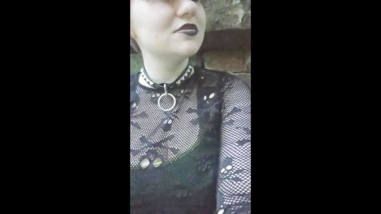 CurvyElvishGirl - Hard Neck Brace Fetish Clip