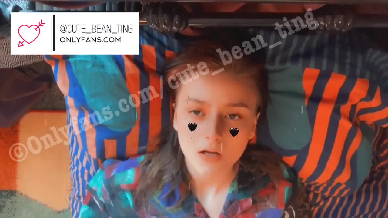 cute_bean_ting - Schoolgirls Pussy Stretching Video